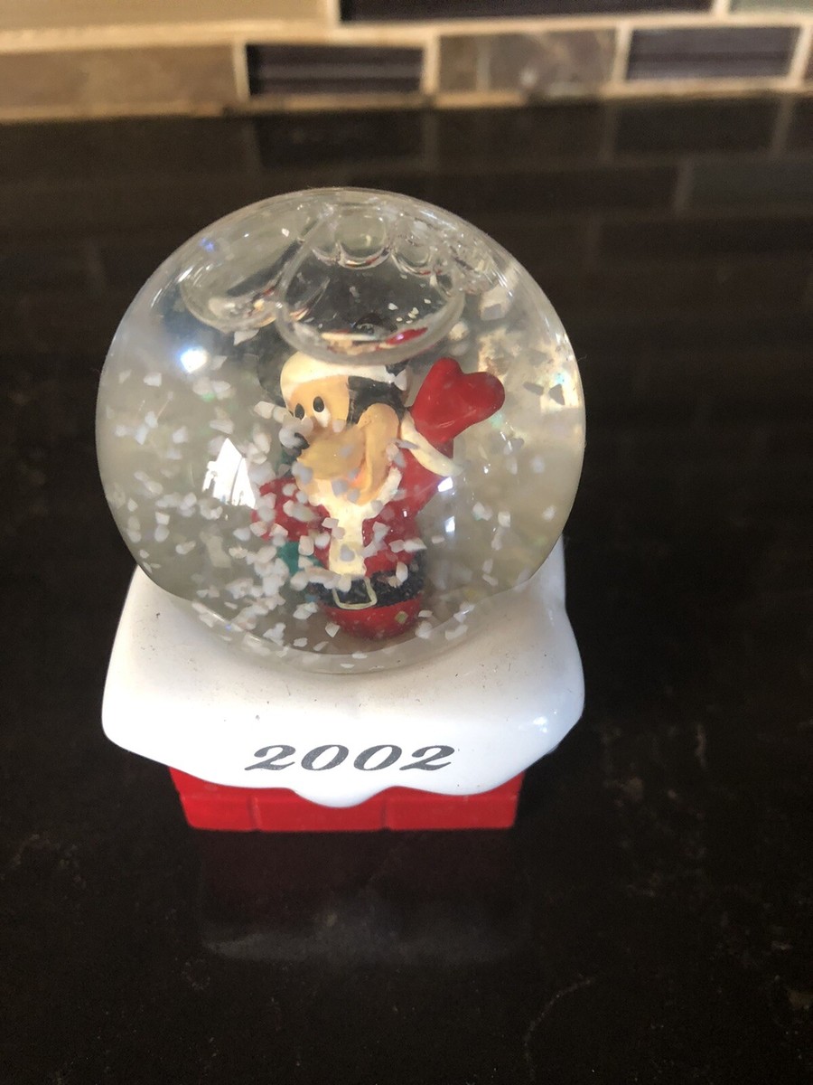 RARE COLLECTABLE JCPenney Mickey Mouse Snow Water Globe Giveaway