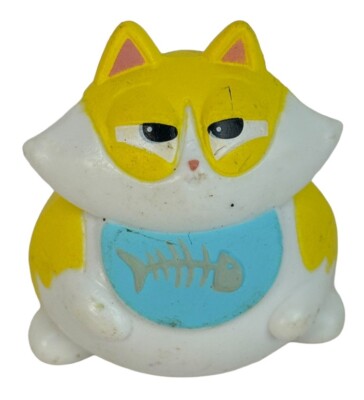 Lost Kitties STUFFS 1.5'' PVC Figure Figurine Cake Topper Yellow Cat Kitty Bib