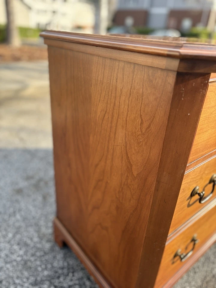 Cómoda vintage Century Furniture 7 cajones Foto 4 de 4