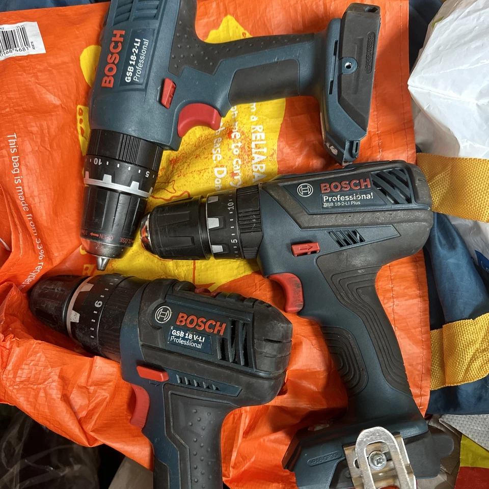 Bosch 3 Drills And Batery + Charger - Image 3 of 4