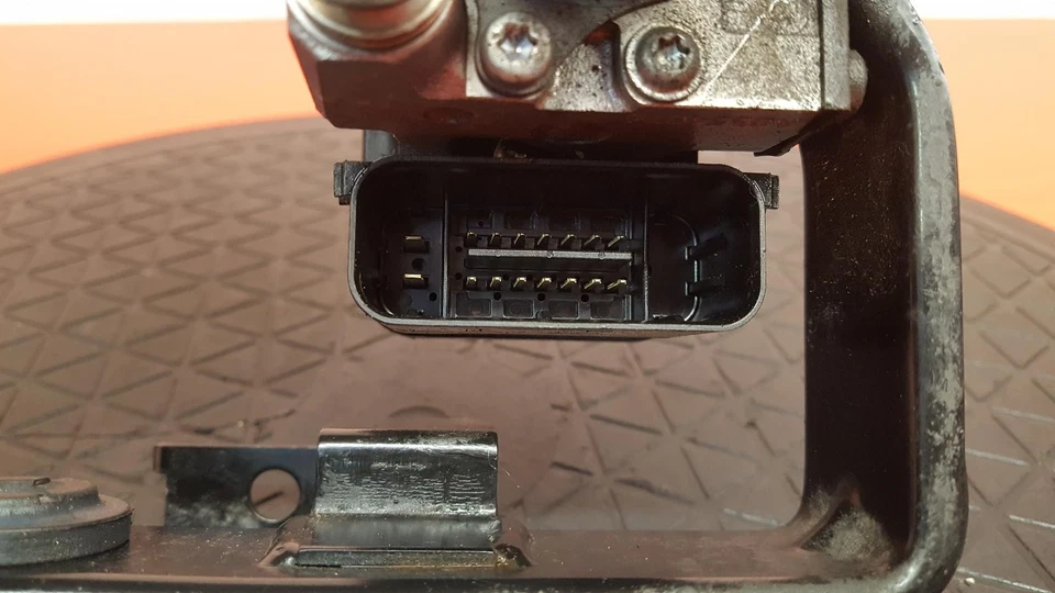 2016 SUZUKI SV650 ABS PUMP MODULATOR - Imagem 4 de 4