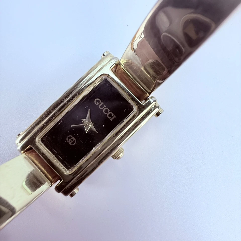 Vintage GUCCI 1500L 13mm Gold Black Rectangle Quartz Women's Watch - image 3 of 4