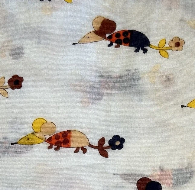 FLOWER MICE “White” Pretty Lightweight Cotton Sewing Fabric (200x90cm) FEDERATED - image 3 of 4