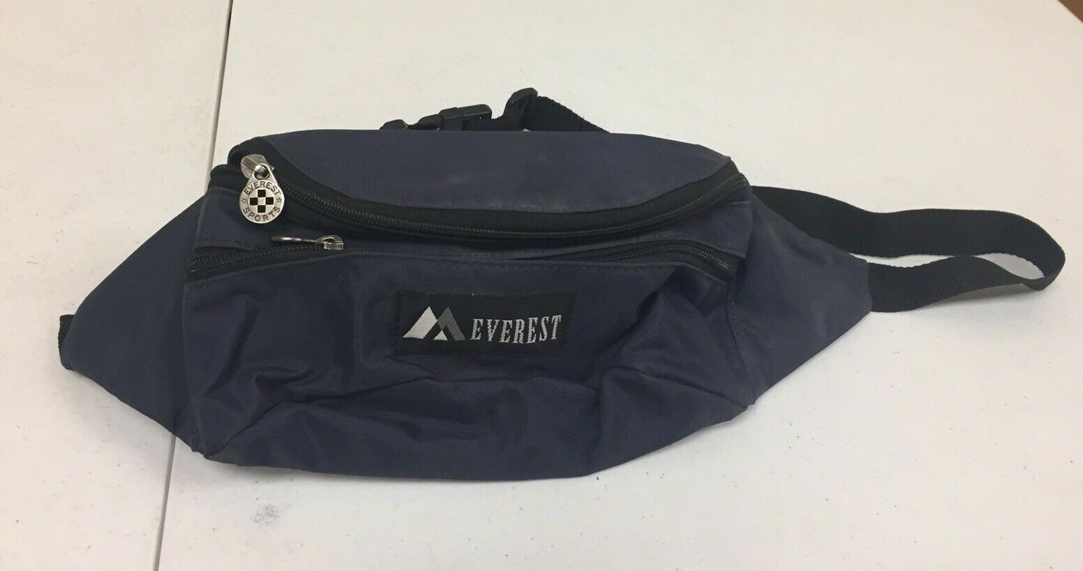 Everest Fanny Pack Waist Bag Hiking Bag Carrier F… - image 1