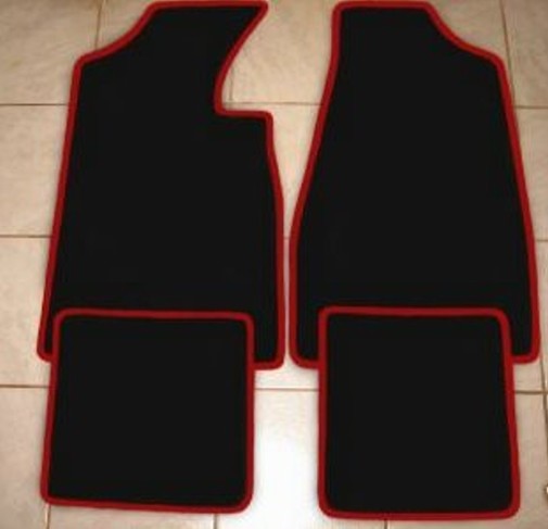 Tapis de sol Lancia Fulvia moquette noire bordure rouge - Accessoire intérieur voiture collection