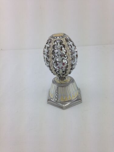 Music box smaltato su metallo gioiello a forma di uovo - Foto 6 di 7