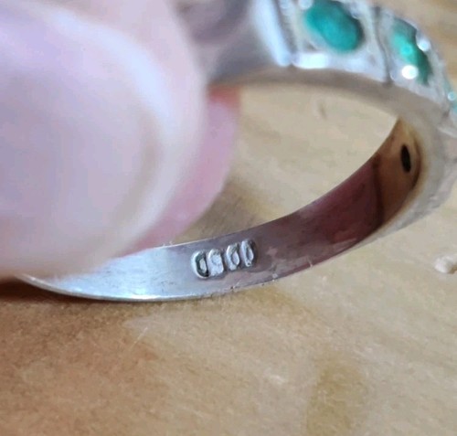 Vtg Emerald Gemstone 900 Silver Sz 7, 2g Dainty Victorian? - Picture 5 of 8