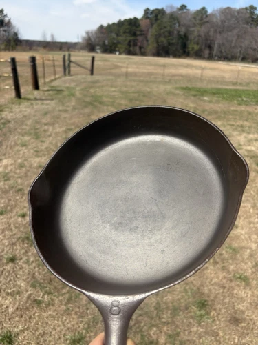 Griswold Victor #8 722C Cast Iron Skillet Frying Pan - Picture 9 of 9