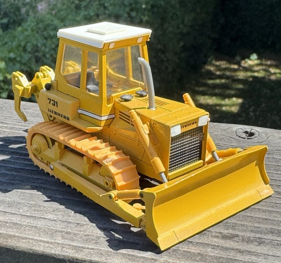 Vintage Gescha/ Conrad Liebherr 731 Dozer - 1:50 ( 4.5”) - Image 4 of 4