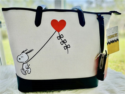 ❤️BL EXCLUSIVE❤️ Peanuts Snoopy Heart Kite Tote Bag with Coin Purse