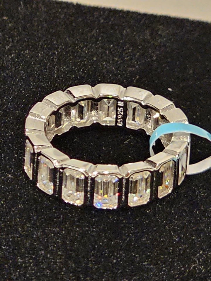 5.67 Carat Emerald Cut moissanite .925 Sterling Silver eternity band size-5 - Image 3 of 4