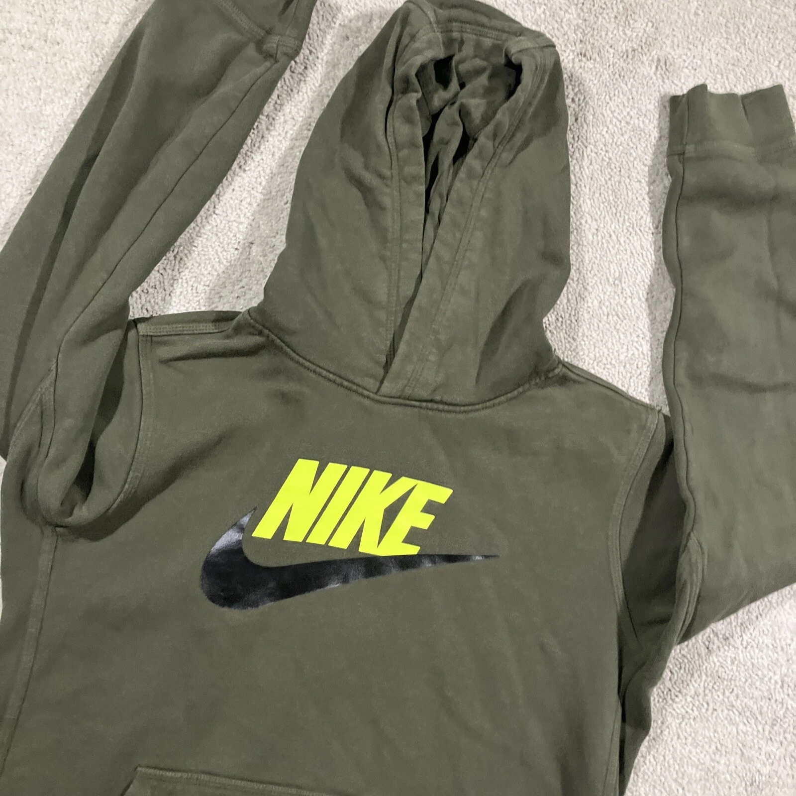 Nike Sportswear Club Fleece Hoodie Boys XL Green Yellow Spellout Swoosh Outdoors