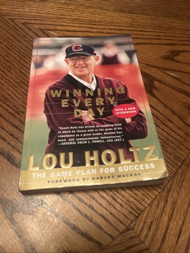SIGNED Lou Holtz Winning Every Day Paperback Book Coach Norte Dame Football ESPN