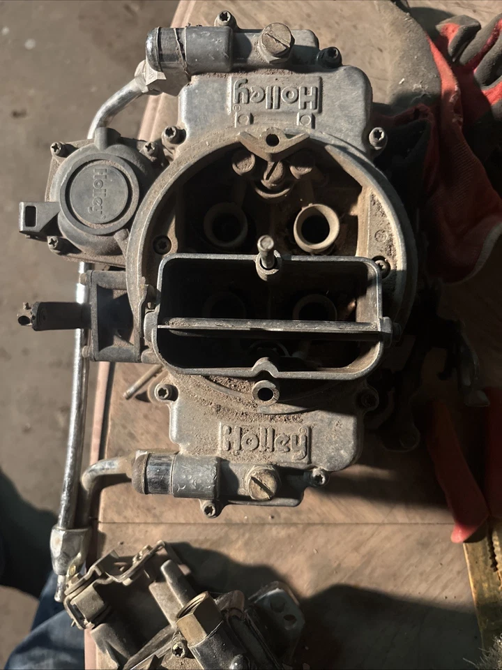 CARBURADOR OBTURADOR DE VACÍO HOLLEY 650 CFM DOBLE BOMBA DIÁMETRO EXTENDIDO 6497 USADO Foto 2 de 4