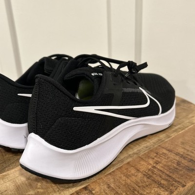 Size 9 Wide-Mens Nike Air Zoom Pegasus 38 Running Shoes  display picture 1