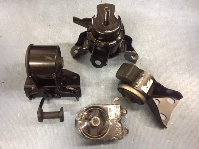 Комплект креплений двигателя и трансмиссии 4 шт для двигателя Mazda MPV 2,5 л 3,0 л 2000-2006 годов выпуска - Изображение 3 из 4