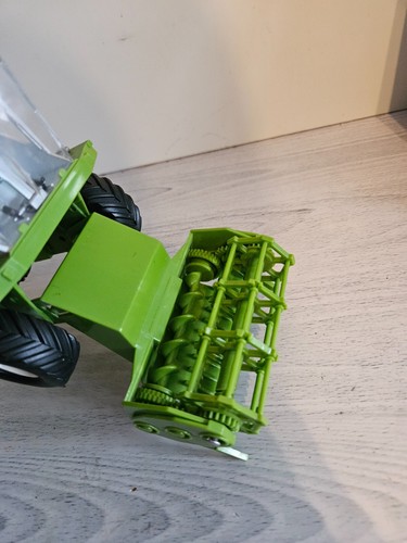 ultra rare ace champion Combine Harvester 1:32 Scale Model Toy turning wheels - Picture 8 of 11