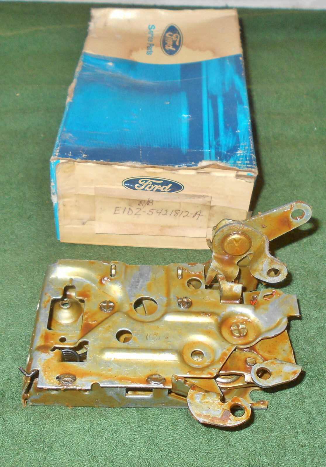 1981-1991 Mustang LX GT Cobra Saleen GT350 Capri RS McLaren NOS RH DOOR LATCH