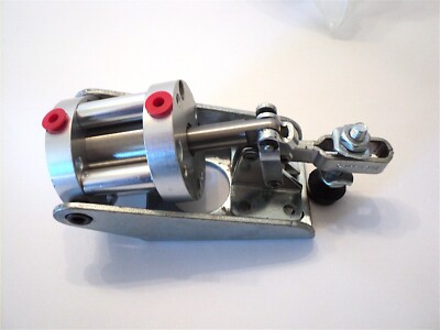 Carr Lane CL-400-PTC PNEUMATIC  Compact Air CLAMP  3/4''Bore 100PSI LOT 3