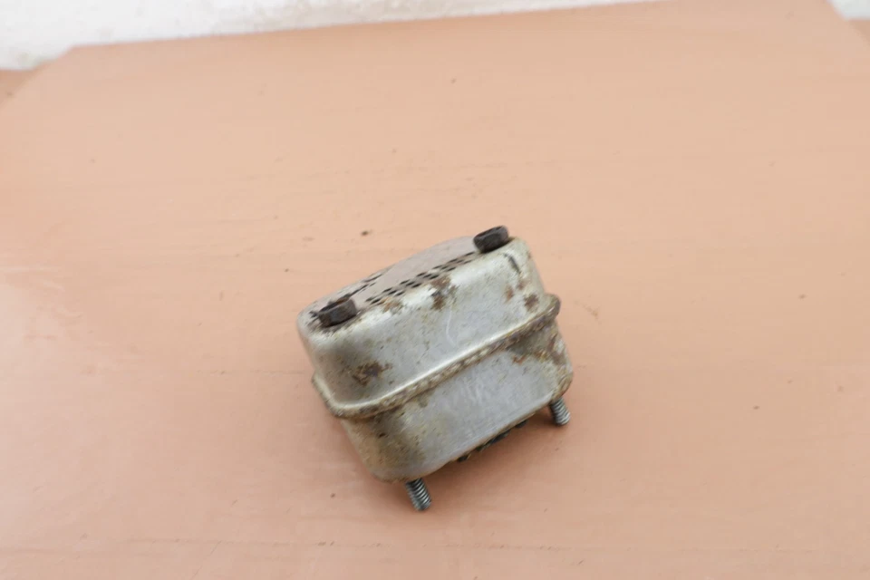 Tecumseh HSK600 1627T Lawn Mower OEM Muffler w/ Bolts - Image 3 of 4