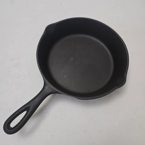 Vintage Unmarked Lodge No 5 Cast Iron Skillet 3 Notch RESTORED Sits Flat