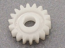 Hornby S9571   0-4-0  18 Tooth  Axle Drive Gear  (S8042)