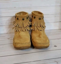 Minnetonka Womens Taupe Double Fringe Side Zip Boots Size 11