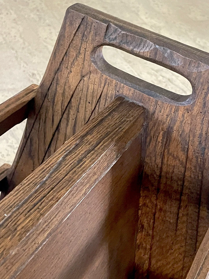 ¡Hermoso soporte para libros de revistas Brandt Ranch Oak de mediados de siglo! Foto 3 de 4