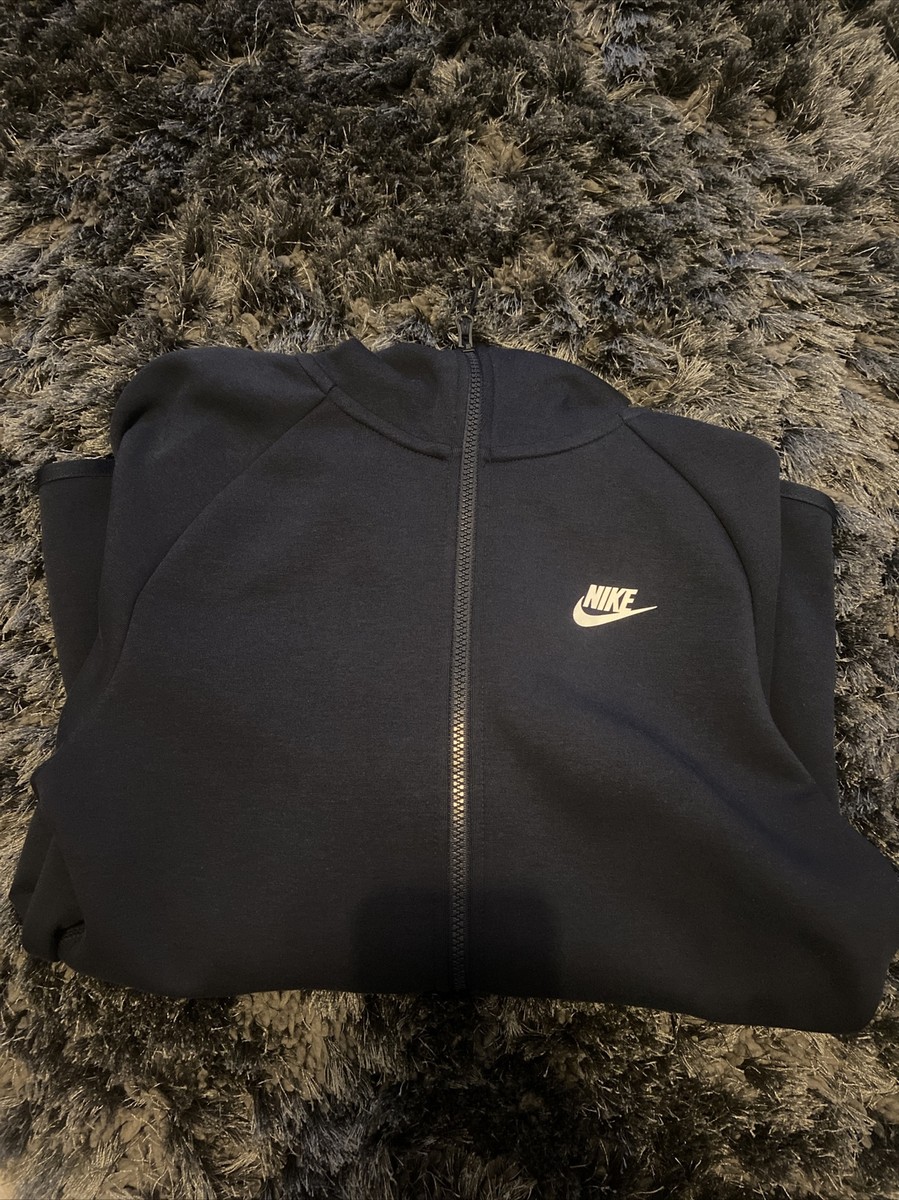 old season nike tech fleece navy