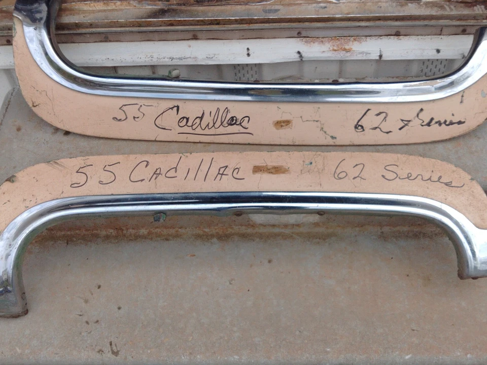 Cadillac Series 62 1955 faldones de guardabarros con moldura de acero inoxidable  Foto 2 de 4