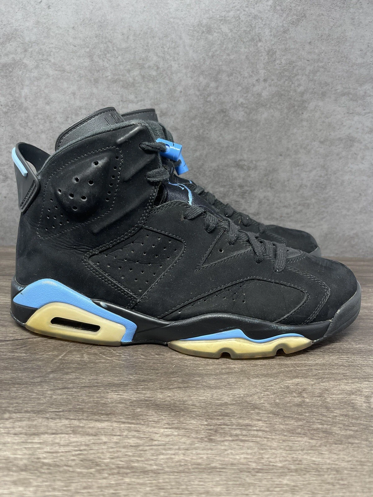 Air Jordan 6 Retro Taglia 9 Uomo UNC Nero Blu Università 384664 006