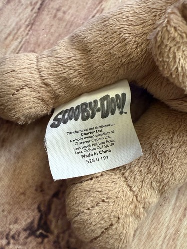 Scooby Doo Super Hero Plush Stuffed Animal Beanie Laying Down Blue Cape 10" - Picture 9 of 9