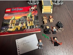 Lego Harry Potter 4867 Hogwarts Complete Manual & Minifigures complete - a wand