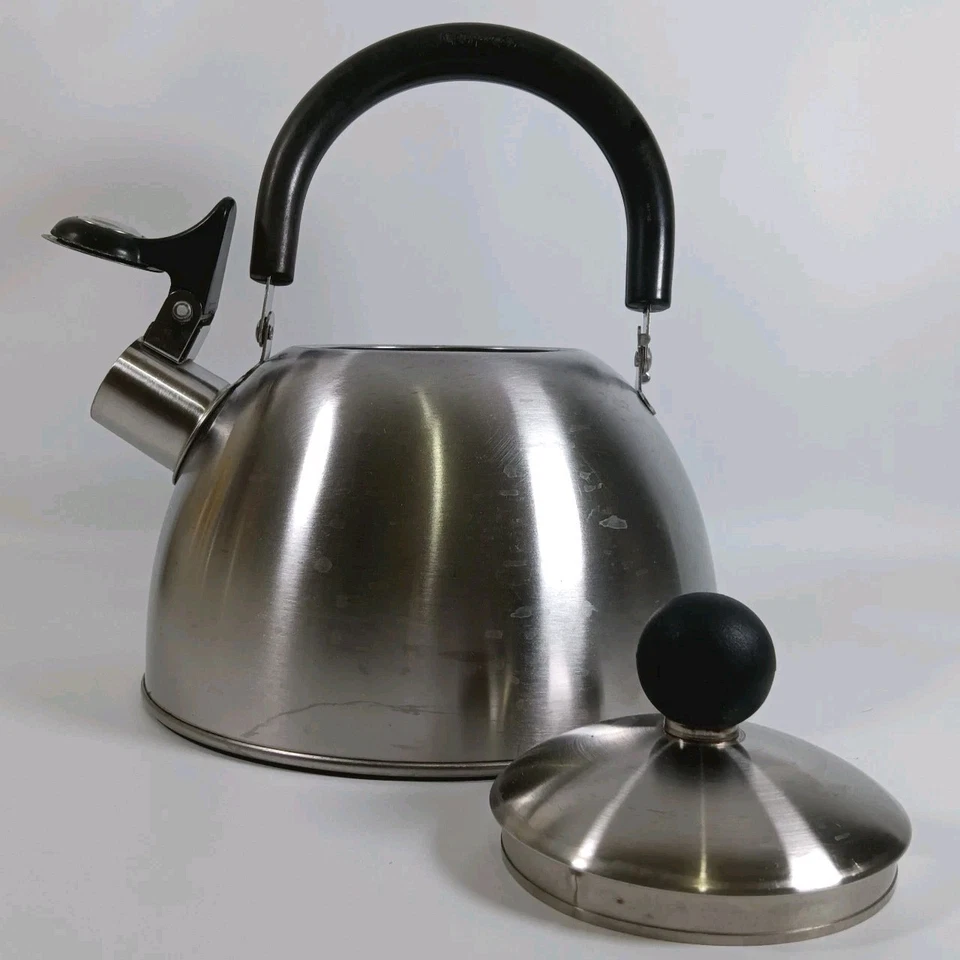 Tetera Copco Whistling fondo de acero cepillado pulido olla de 1,3 cuartos de galón  Foto 3 de 4