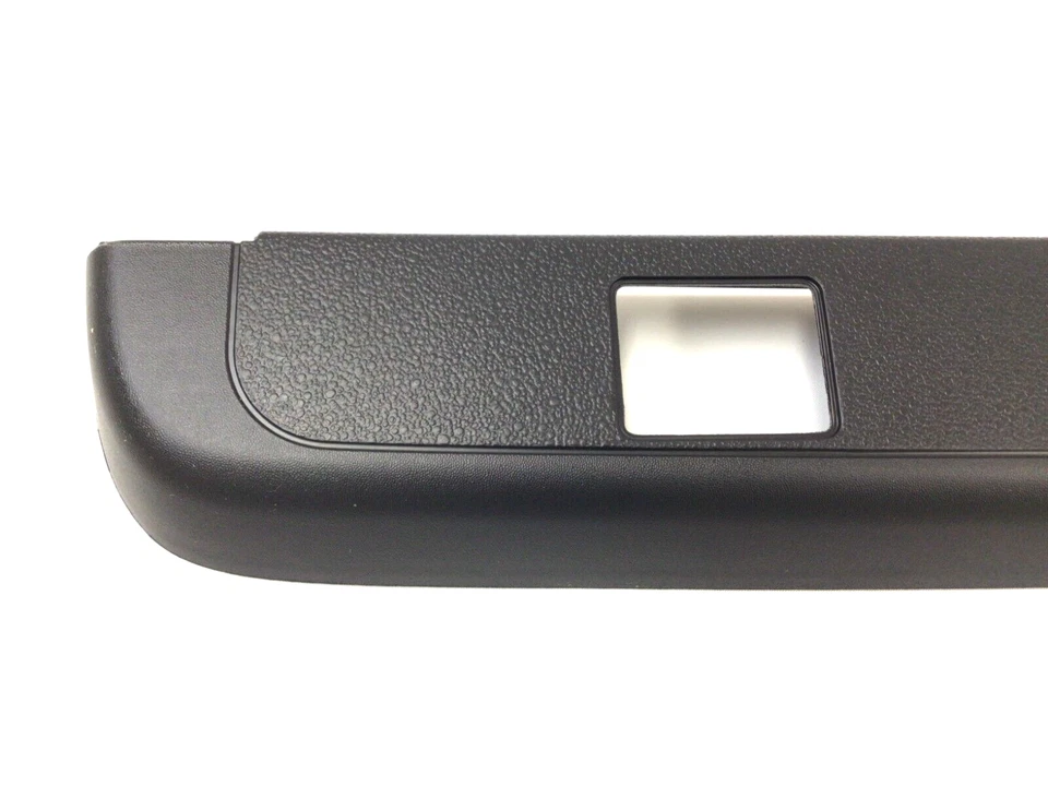 04-07 Chevrolet Silverado GMC Sierra RH 5,5' Fleetside Bed Riel Moldura Nuevo OEM Foto 2 de 4