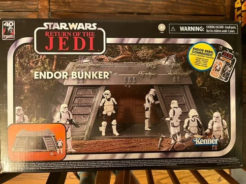 Star Wars Vintage Collection Endor Bunker With Rebel Figure MIB