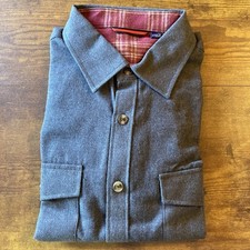 NWOT Men  s Grey Flannel Shirt Medium Long Sleeve Button Down Casual Outdoor