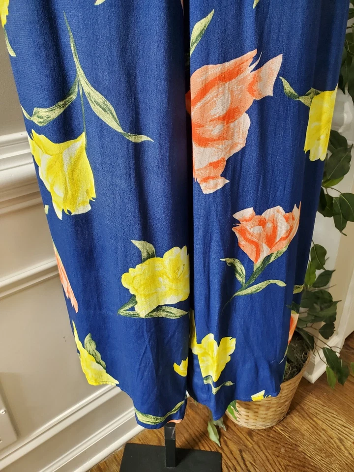 Mono grande FOREVER 21 para mujer azul floral rayón sin mangas cuello en V cremallera trasera Foto 4 de 4