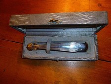 ART DECO ZUCKERZANGE MIT SCHATULLE.