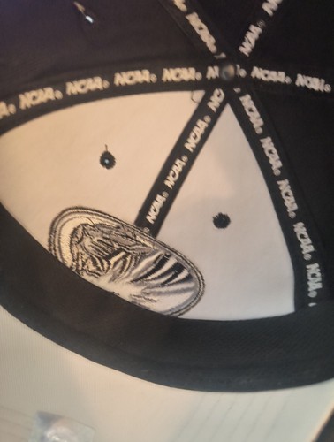Missouri Tigers Golf Hat Buckle New With Tags - Picture 10 of 12