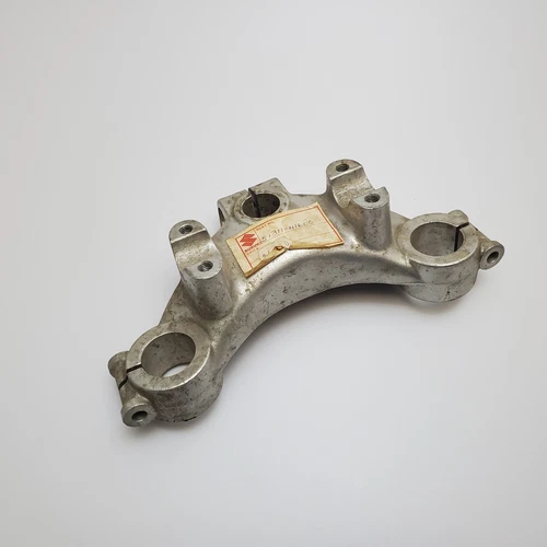 STEERING STEM HEAD *{A,B}*