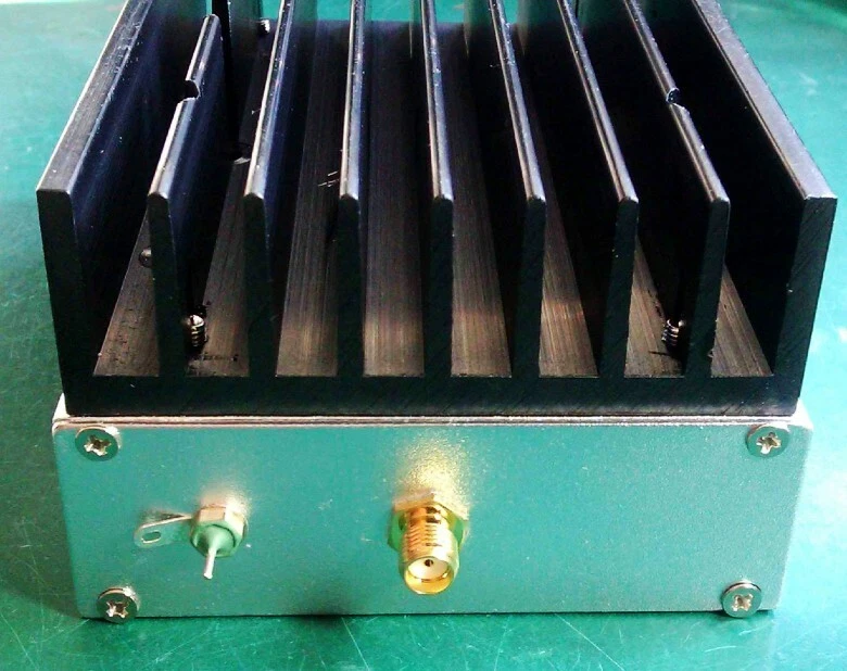 1MHz - 130MHz 6W 43dB Ultrabreitband HF Verstärker Linear Amplifier - Bild 2 von 4