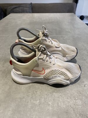 nike training superrep go trainers in off white