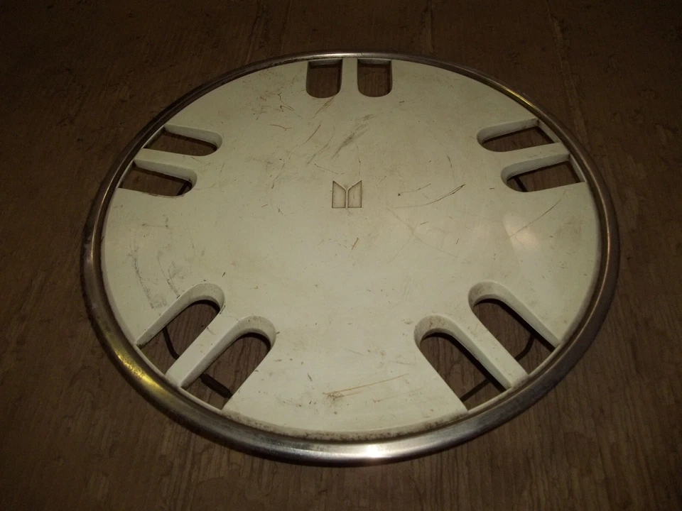 88 89 Isuzu I-Mark Tapacubos Llanta Tapacubos 13" OEM USADO 56003 BLANCO Foto 2 de 4