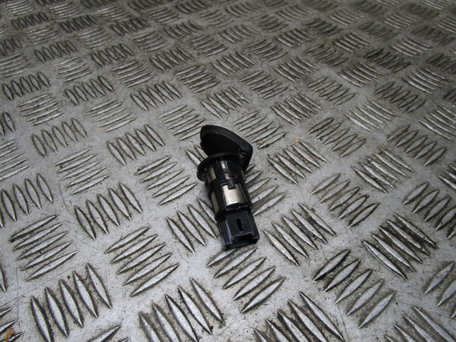 2014 RENAULT SCENIC 5DR 12V SOCKET CIG LIGHTER OEM eBay