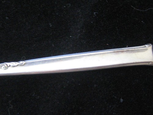 Silver Rose by Heirloom ~ Oneida ~ Sterling Silver Lemon Fork 5 3/8" - Picture 3 of 12
