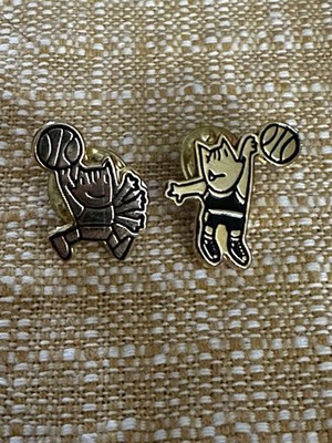1992 Barcelona Mascot Cobi Gold Basketball Olympic Pin Lot X2