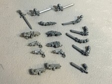 A29439 WARHAMMER 40K SPACE MARINES BLACK TEMPLARS BITS LOT ARMS BOLTER SWORD GW