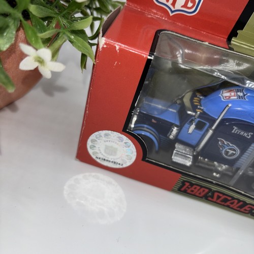 NFL TENNESSEE TITANS scala 1:80 edizione limitata Peterbilt trattore-rimorchio nuovo con scatola - Foto 4 di 9