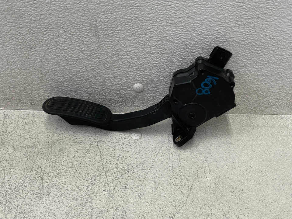 Conjunto de pedal acelerador de gasolina 10 11 12 13 Lexus GX460 negro 1608 OEM Foto 4 de 4